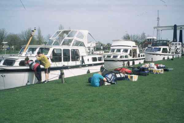 Hausboot in Lemmer Ruderergepck