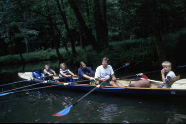 Kindervierer im Spreewald Ruderboot
