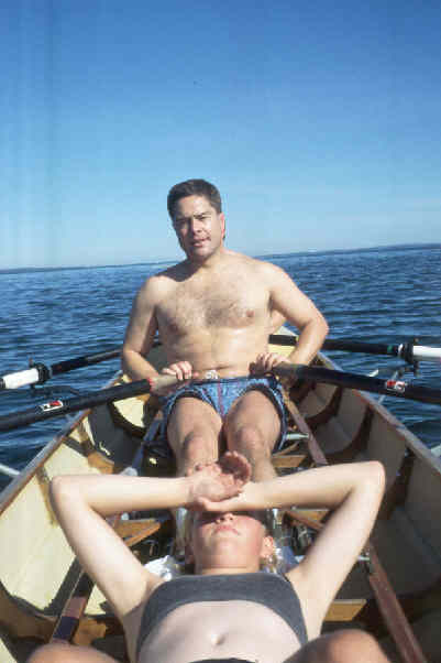 Jana Wolfgang im Ruderboot