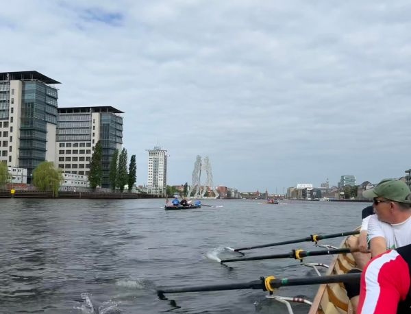 Berliner Innenstadt Ruderboote in Treptow 2022