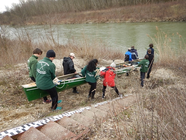 Bratislava Einsetzen in Mosoni Donau 2016