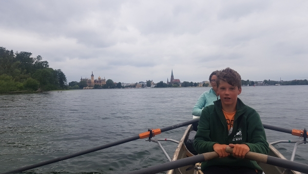 Einfahrt nach Schwerin Ruderboot Rudern Mecklenburg 2020