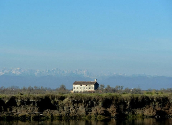 Einsames Haus in der Lagune Venedig 2012