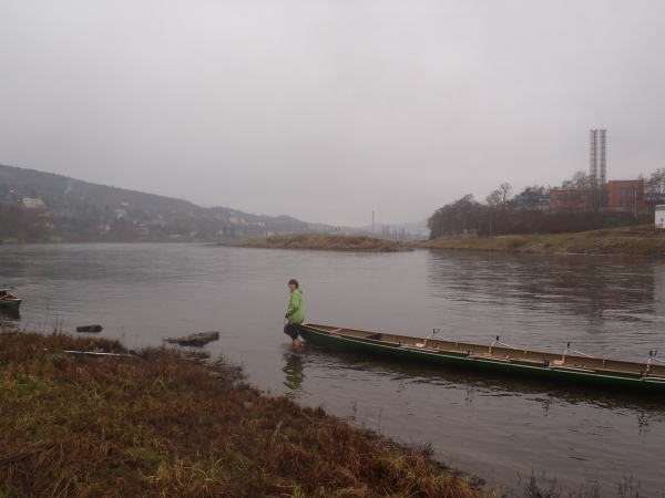 Felix beim wassertreten advent 2014