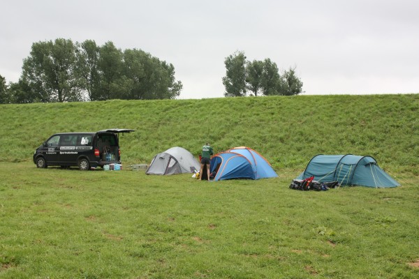 Halbwildes Zelten an der Weichsel P09