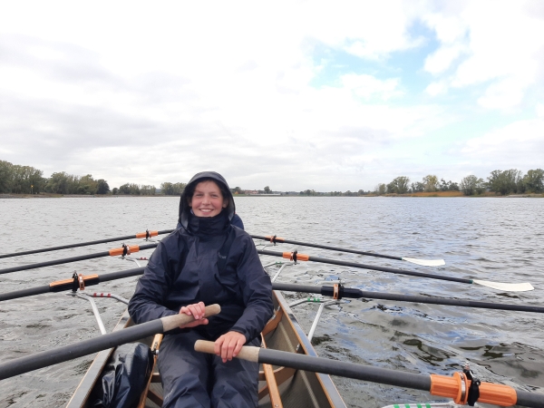 Isabel im Regen auf der Elbe 2020