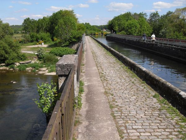 Kanalbruecke ueber die Mosel