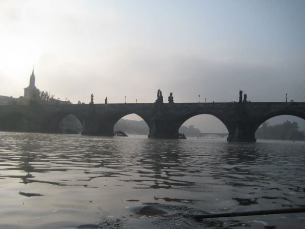 Karlsbruecke vom Ruderboot Moldau 2010