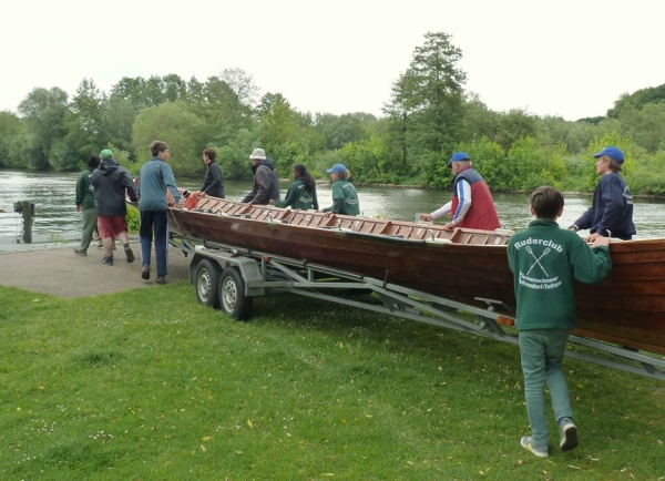 Kirchboot beim Einsetzen Schleusenfest 2013