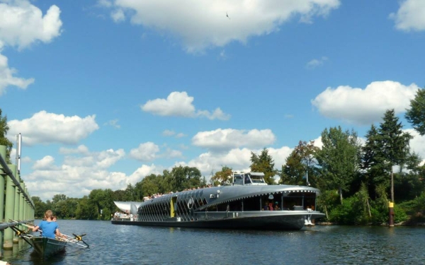 Moby Dick mit Ruderboot Tegelort 2013