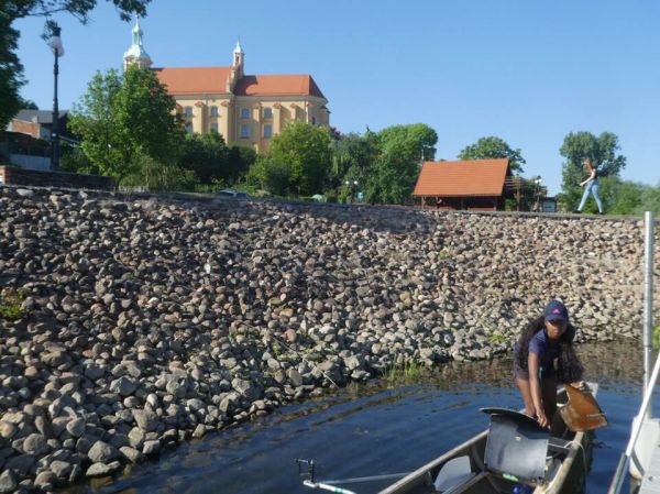 Nirina vor Kloster in Pyzdry Warthemarathon 2019