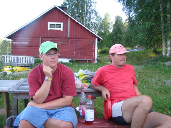 Patrik Niklas vor der Sauna SP07