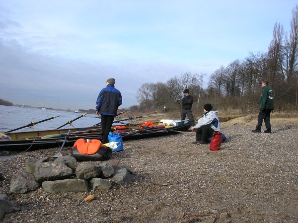 Pause am RHeinstrand RH08