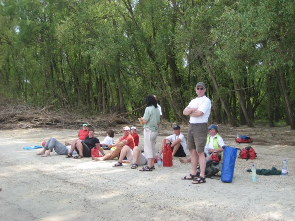 Pause am Ufer der Donau D11