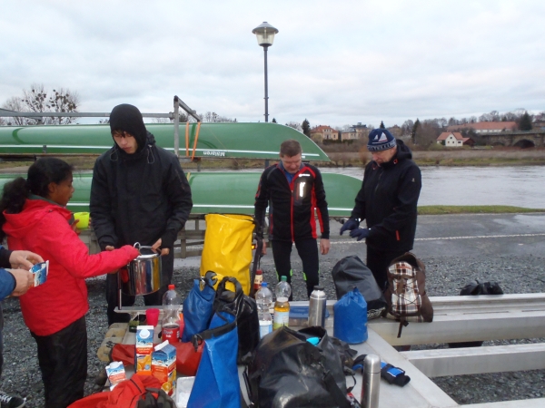 Pirna Gluehwein kochen 2015