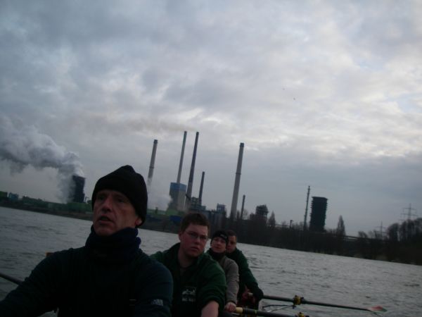 RUderboot vor Industrie RH08