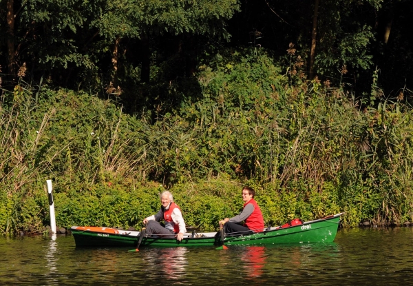 Rettungsboot mit Rettungsschwimmer Drachenbootrudercup 2015