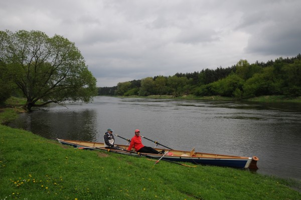 Ruderboot am Ufer der Warthe 2010