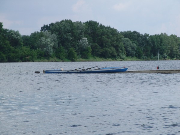 Ruderboot auf der Sandbank Weichsel P09