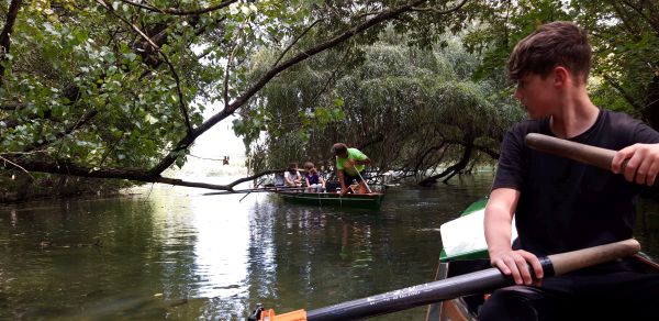 Ruderboot im Dickicht Rdersdorf 2021