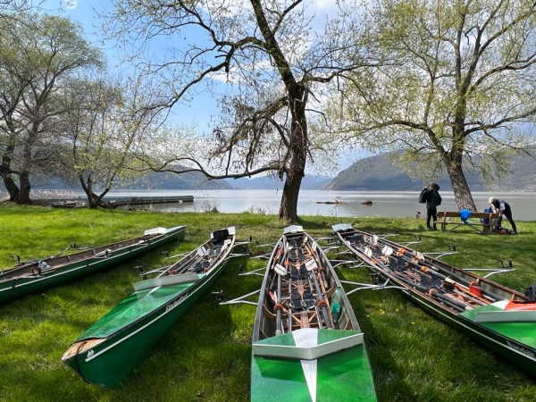 Ruderboote im eisernen Tor Donau 2023