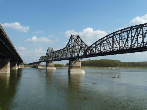 Ruderer an der bruecke von fetesti 2014