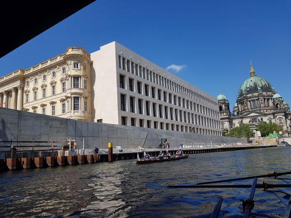 Stadtschloss Berlin Humboldforum vom Ruderboot 2019
