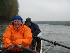 Wawa und Bente im Regen Donau 2014 Wawa und Bente im Regen Donau 2014