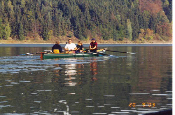 Ruderboot auf der Talsperre