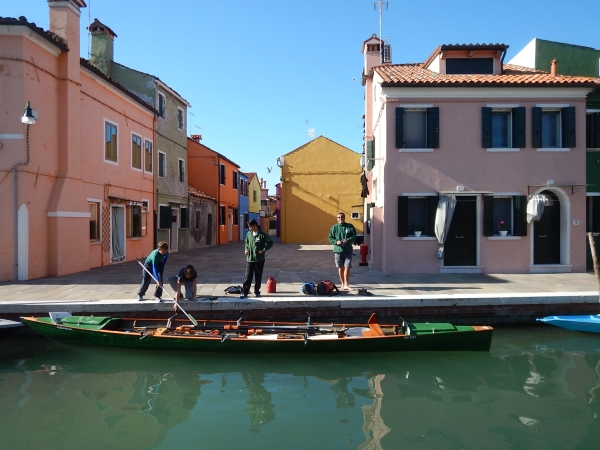 burano mit dem ruderboot 2014