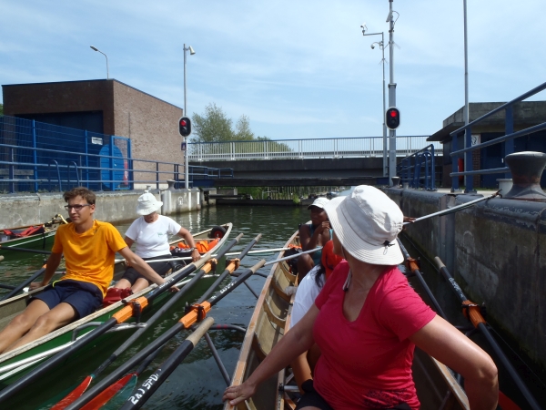 endlich komplett in Holland Schleuse Maas 2017