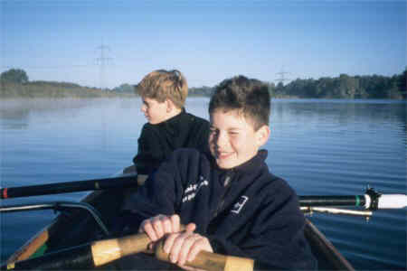 Ruderboot auf der Elbe