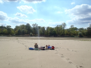 maedels auf sandbank weichsel 2015