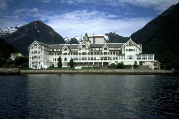 Hotel Balestrand 