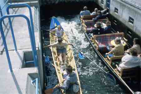 spreewald schleuse ruderboot