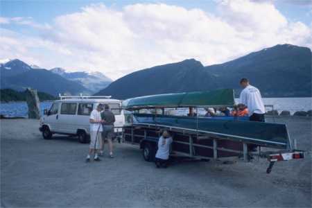 Ruderboot-Trailer am Geirangerfjord Volda 