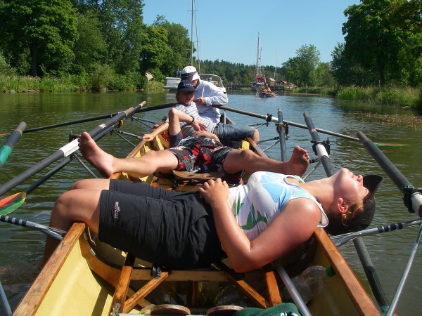 warten auf die Bruecke Goeta kanal Sw08
