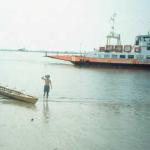 vor bremerhaven an einer Fähre