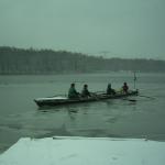 Tegelort im Eis Ruderboot