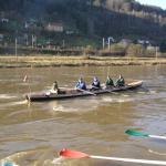 Rudervierer neben der Barke Decin 07