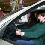 Manuel lernt Autofahren