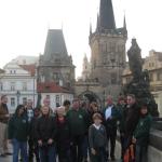 Ruderer auf der Karlsbruecke Moldau 2010