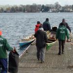 Ruderer am Steg in Spandau Ka11