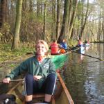 Ruderboote vor Spreewaldschleuse 11