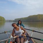 Donaunebenarm maedchen im Ruderboot 2012