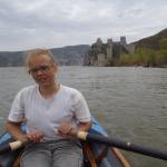 Marlene vor Burg Golubac Donau 2012
