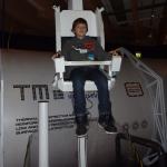 Laurie im Nasa Stuhl 2012