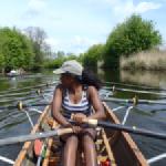 maedchen in sommerlandschaft ds2013