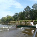 Heckwellen von Ruderbooten auf der Narew 2015
