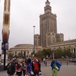 Shoppende Ruderinnen vor dem Kulturpalast 2015